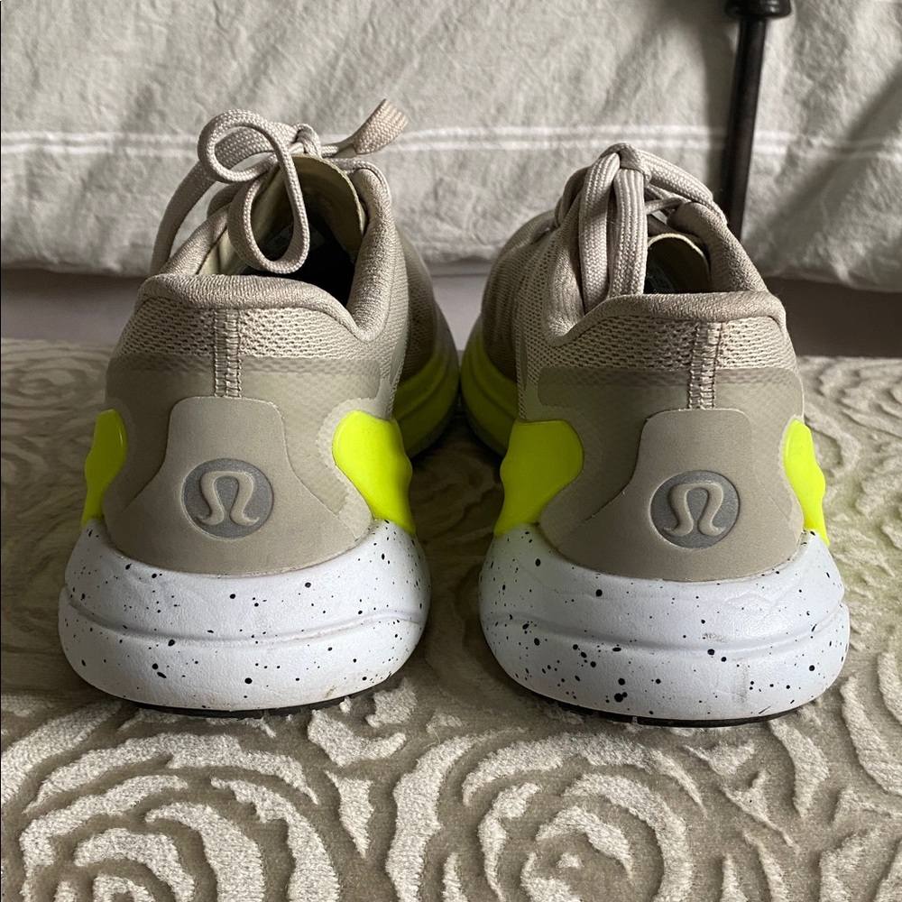 Lululemon Blissful 2 Running Shoes Size 8